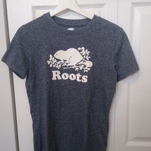 Roots navy salt and pepper top